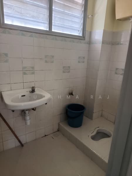 2-storey Terraced House for Sale in Subang Jaya (Selangor) - P Utahma Raj - Bathroom - PropertyGuru.com.my
