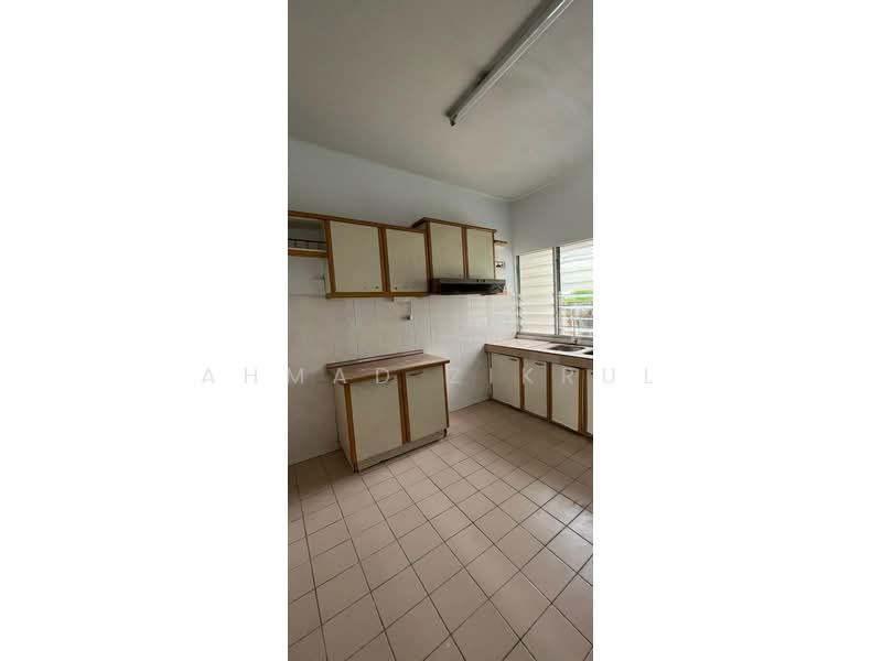 2-storey Terraced House for Sale in Senawang (Negeri Sembilan) - Ahmad Zikrul - Kitchen - PropertyGuru.com.my