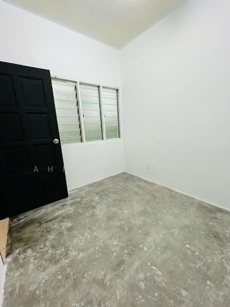 2-storey Terraced House for Sale in Senawang (Negeri Sembilan) - Ahmad Zikrul - Interior - PropertyGuru.com.my