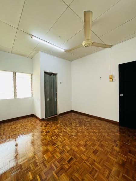 2-storey Terraced House for Sale in Senawang (Negeri Sembilan) - Ahmad Zikrul - Interior - PropertyGuru.com.my