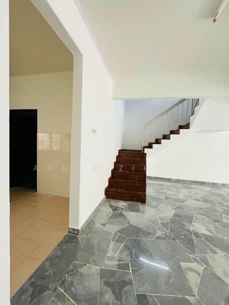 2-storey Terraced House for Sale in Senawang (Negeri Sembilan) - Ahmad Zikrul - PropertyGuru.com.my