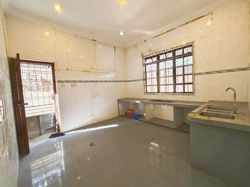 Taman Majidee untuk Untuk Dijual - RM 2,080,000, Mac 2026 - Kitchen - PropertyGuru.com.my