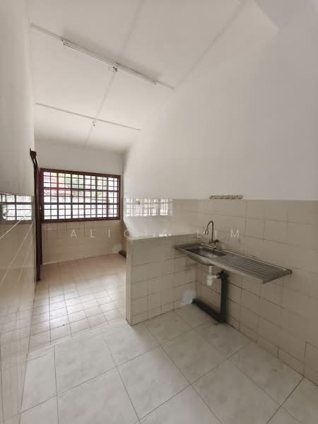 1.5-storey Terraced House for Sale in Johor Bahru (Johor) - Alicia Lim - Kitchen - PropertyGuru.com.my