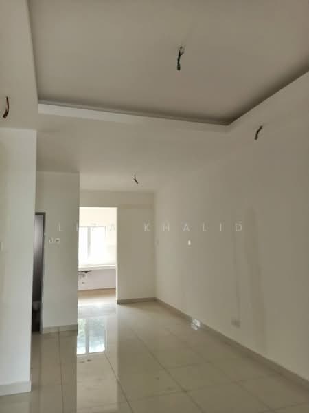 2.5-storey Terraced House for Sale in Sepang (Selangor) - Liza Khalid - Living Room - PropertyGuru.com.my
