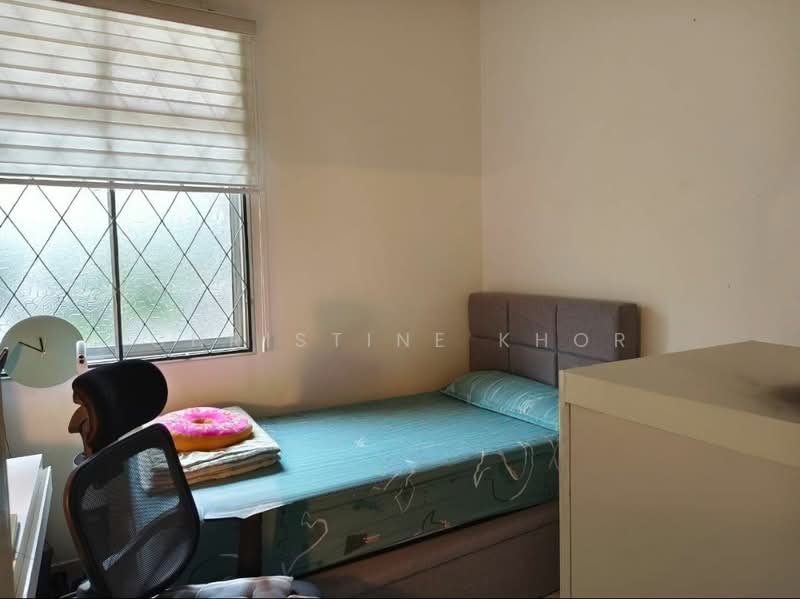 1.5-storey Terraced House for Sale in Taman Molek (Johor Bahru) - Christine Khor - Bedroom - PropertyGuru.com.my
