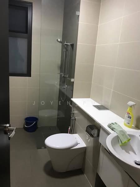 Service Residence for Sale at Setia Sky 88 - Joyen Pun - Bathroom - PropertyGuru.com.my