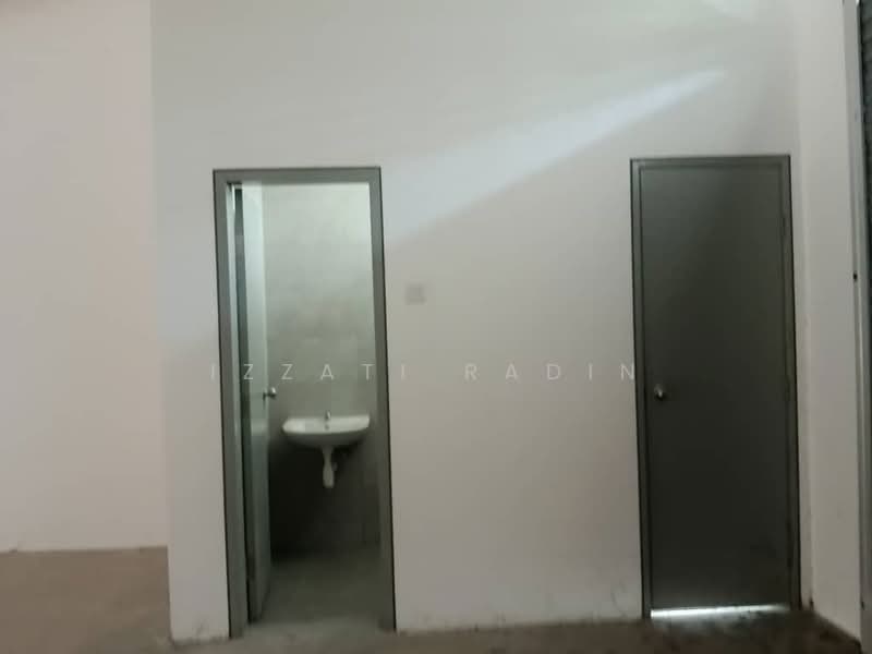 Shop for Rent in Bangi (Selangor) - Izzati Radin - Interior - PropertyGuru.com.my