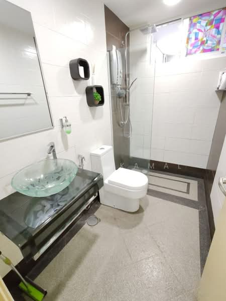 Service Residence for Rent at Saville @ Melawati - Farah Kamal - Bathroom - PropertyGuru.com.my