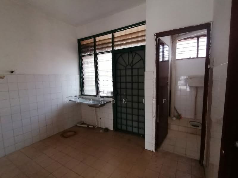 2-storey Terraced House for Sale in Rawang (Selangor) - Samson Lee - Kitchen - PropertyGuru.com.my
