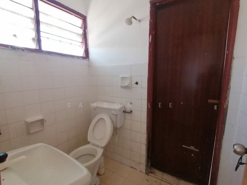 2-storey Terraced House for Sale in Rawang (Selangor) - Samson Lee - Bathroom - PropertyGuru.com.my