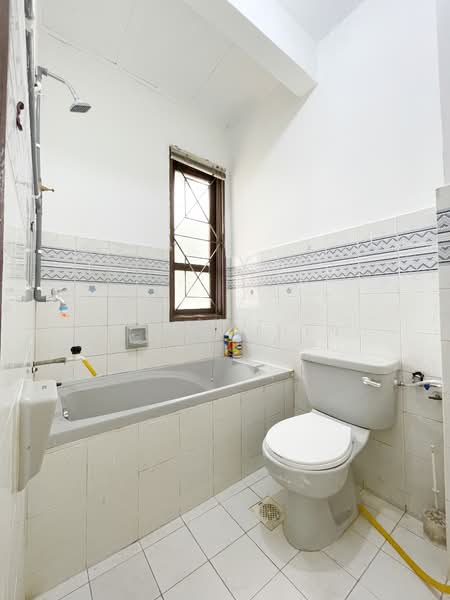 Condominium for Sale at Sri Ayu - M.J Zairin - Bathroom - PropertyGuru.com.my