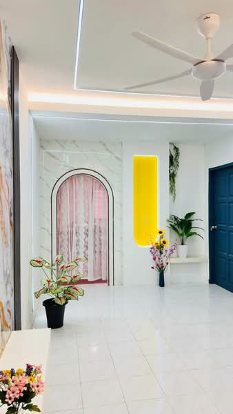 Taman Universiti untuk Untuk Dijual - RM 410,000, Feb 2026 - Entrance - PropertyGuru.com.my