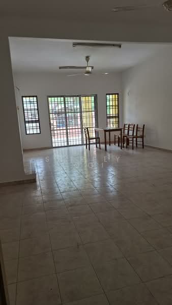 2-storey Terraced House for Sale in Bukit Jelutong (Shah Alam) - Shirley Looi - Living Room - PropertyGuru.com.my