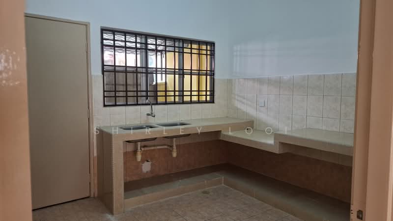 2-storey Terraced House for Sale in Bukit Jelutong (Shah Alam) - Shirley Looi - Kitchen - PropertyGuru.com.my