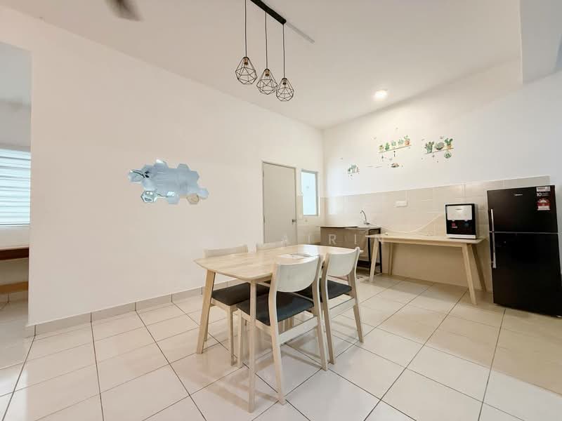 2-storey Terraced House for Sale in Seremban 2 (Negeri Sembilan) - M.J Zairin - Dining Room - PropertyGuru.com.my