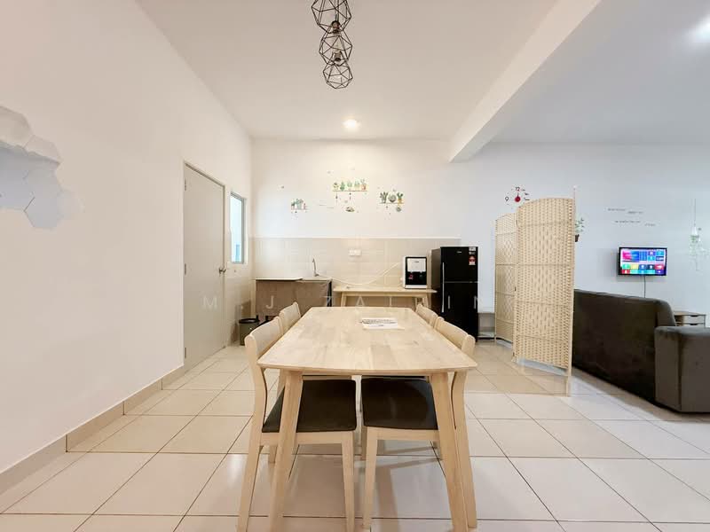 2-storey Terraced House for Sale in Seremban 2 (Negeri Sembilan) - M.J Zairin - Dining Room - PropertyGuru.com.my