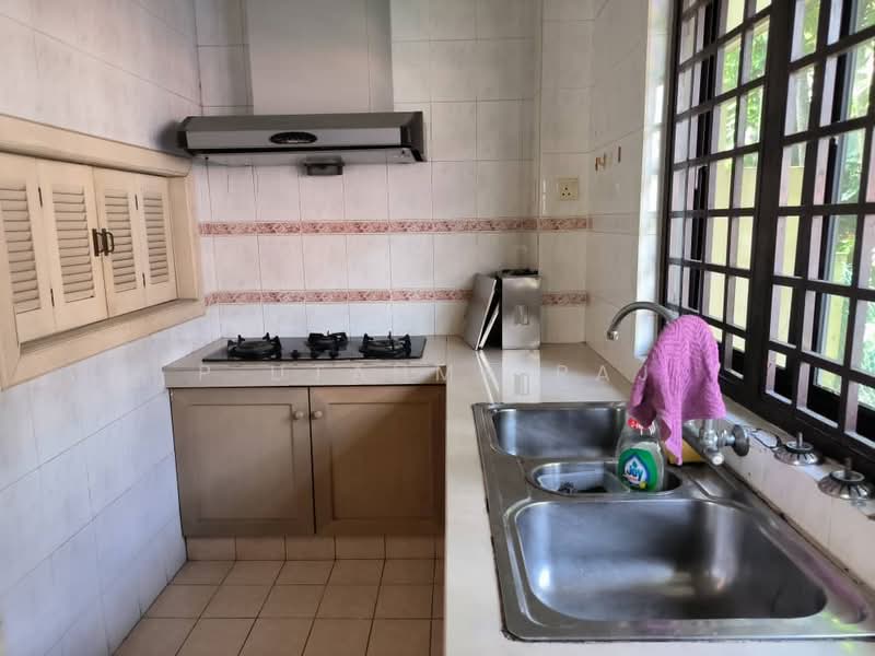 Semi-Detached House for Sale in Kota Kemuning (Shah Alam) - P Utahma Raj - Kitchen - PropertyGuru.com.my