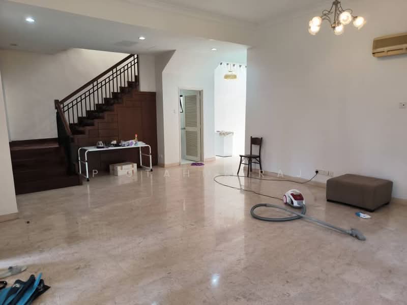 Semi-Detached House for Sale in Kota Kemuning (Shah Alam) - P Utahma Raj - Living Room - PropertyGuru.com.my