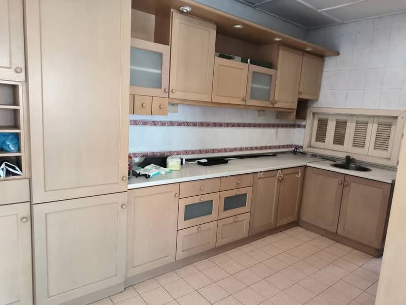 Semi-Detached House for Sale in Kota Kemuning (Shah Alam) - P Utahma Raj - Kitchen - PropertyGuru.com.my