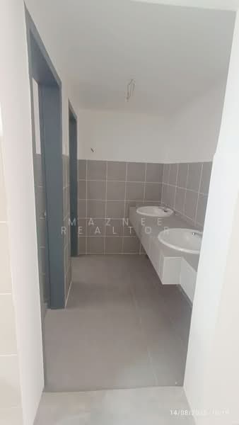 Shop / Office for Rent in Bandar Seri Putra (Bangi) - Maznee Realtor - Bathroom - PropertyGuru.com.my