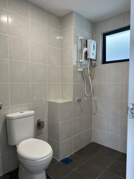 Service Residence for Sale at Huni @ Eco Ardence - Sam Hong - Bathroom - PropertyGuru.com.my