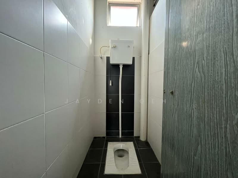 Shop for Rent in Alor Setar (Kedah) - Jayden Geh - Bathroom - PropertyGuru.com.my