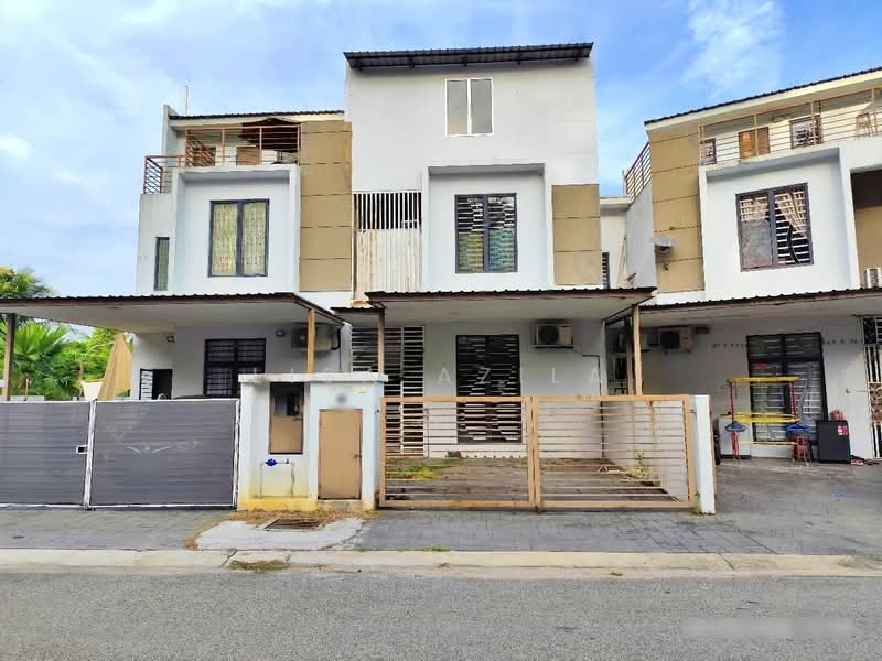 3-storey Terraced House for Sale in Batang Kali (Selangor) - Lisa Azila - Exterior - PropertyGuru.com.my