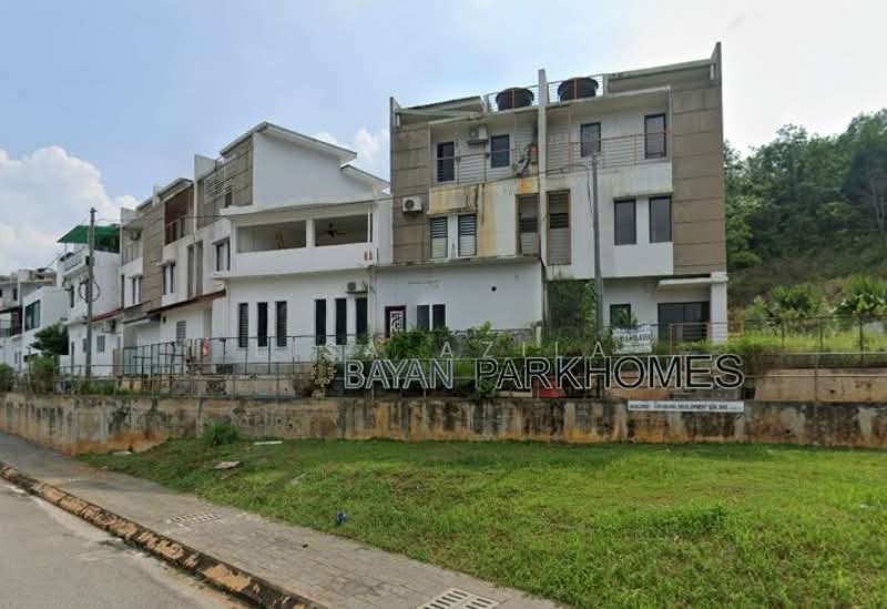 3-storey Terraced House for Sale in Batang Kali (Selangor) - Lisa Azila - Exterior - PropertyGuru.com.my