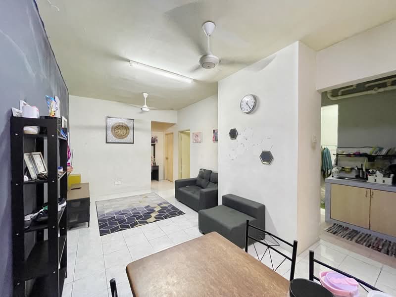 Apartment for Sale at Permai Seri - M.J Zairin - Living Room - PropertyGuru.com.my