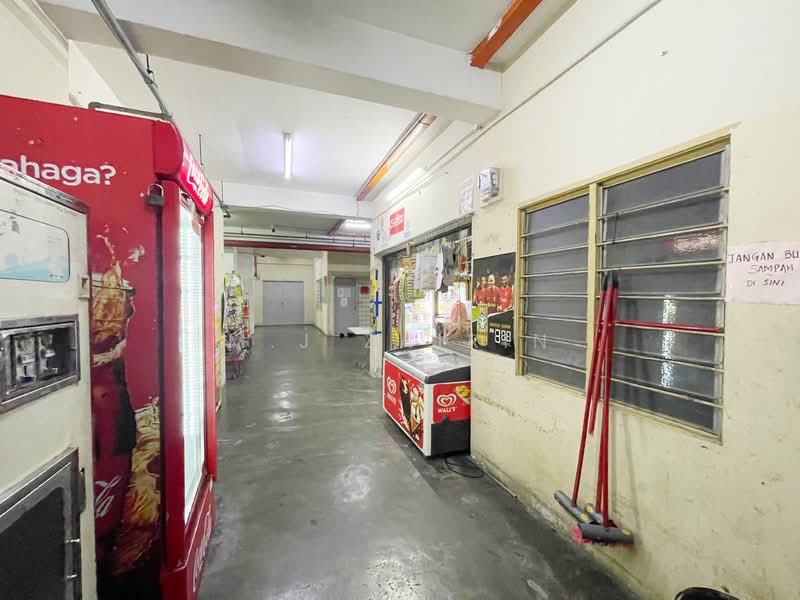 Apartment for Sale at Permai Seri - M.J Zairin - Corridor - PropertyGuru.com.my