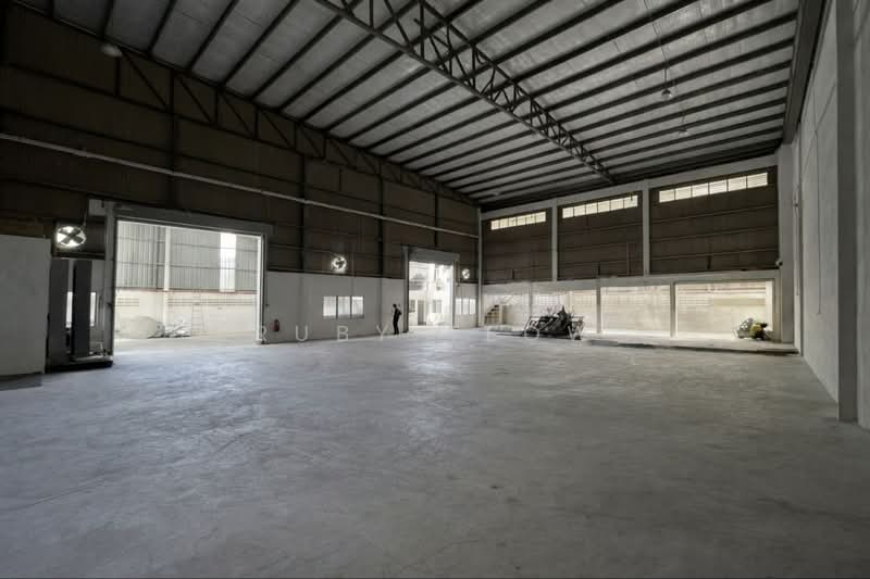 Taman Impian Emas - 1.5 Storey Semi-Detached Factory for Rent untuk Untuk Disewa - RM 18,500 /bulan, Mac 2026 - Interior - PropertyGuru.com.my