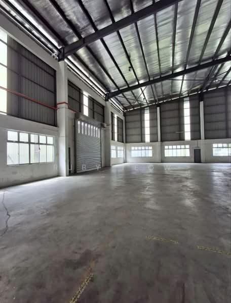 Taman Impian Emas - 1.5 Storey Semi-Detached Factory for Rent untuk Untuk Disewa - RM 18,500 /bulan, Mac 2026 - Interior - PropertyGuru.com.my