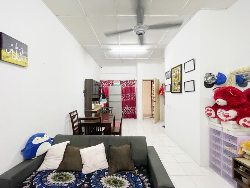 Apartment for Sale at Permai Seri - M.J Zairin - Living Room - PropertyGuru.com.my