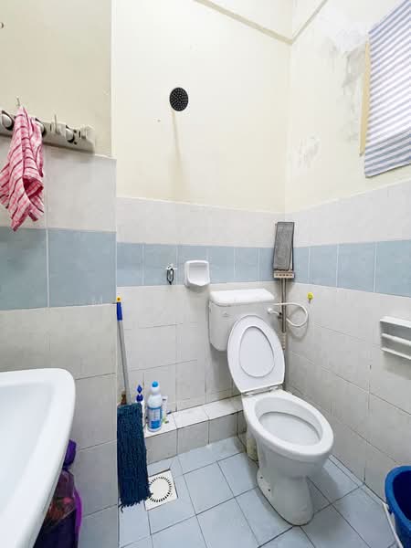 Apartment for Sale at Permai Seri - M.J Zairin - Bathroom - PropertyGuru.com.my
