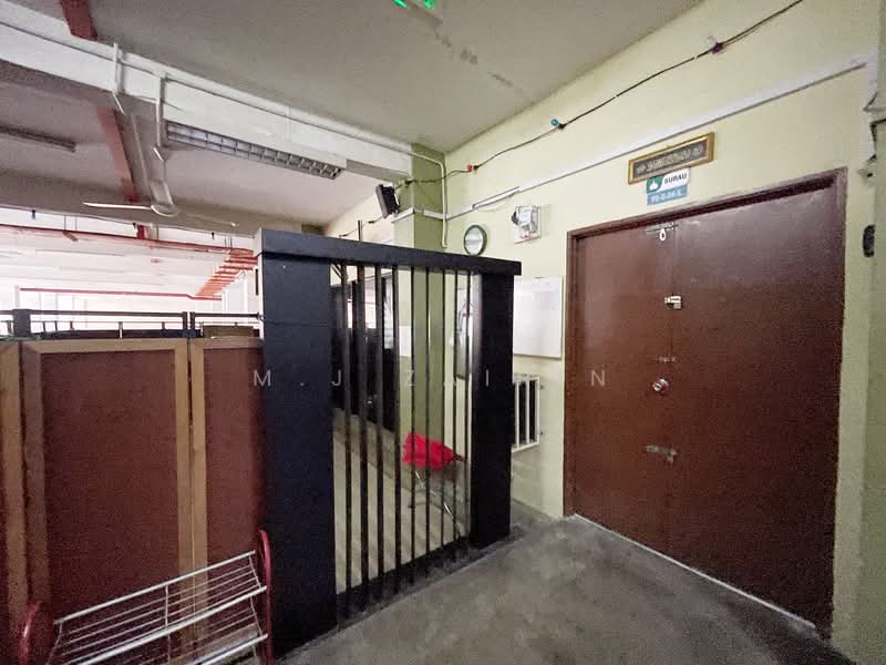 Apartment for Sale at Permai Seri - M.J Zairin - Corridor - PropertyGuru.com.my