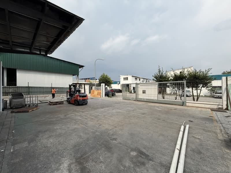 Semi-D Factory for Rent in Taman Perindustrian Kinrara (Bandar Kinrara) - Chez Wong - Exterior - PropertyGuru.com.my