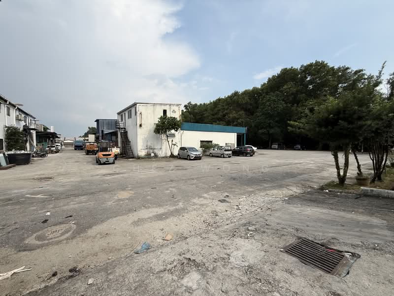 Semi-D Factory for Rent in Taman Perindustrian Kinrara (Bandar Kinrara) - Chez Wong - Exterior - PropertyGuru.com.my