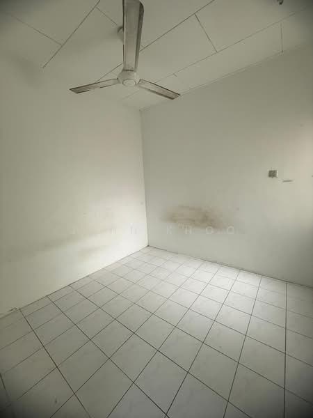 Terraced House for Sale in Taman Sri Anggerik (Rantau) - John Khoo - Interior - PropertyGuru.com.my