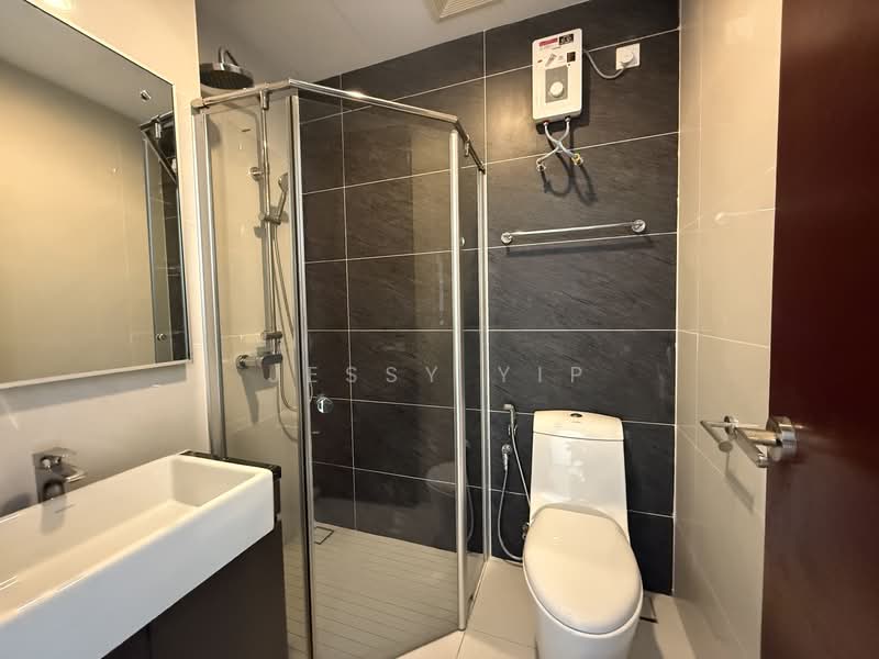 Condominium for Rent at Royal Strand @ Country Garden Danga Bay - Jessy Yip - Bathroom - PropertyGuru.com.my