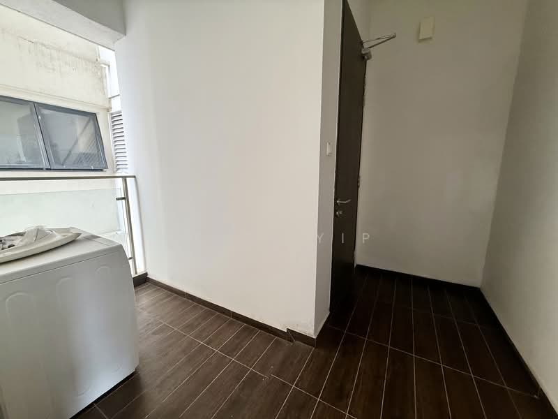 Condominium for Rent at Royal Strand @ Country Garden Danga Bay - Jessy Yip - Yard - PropertyGuru.com.my