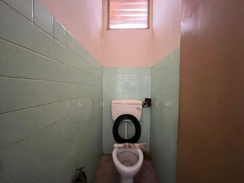 Shop for Rent in Alor Setar (Kedah) - Jayden Geh - Bathroom - PropertyGuru.com.my