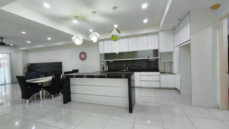 3-storey Terraced House for Rent in Kajang (Selangor) - Haryadi Katmon - Kitchen - PropertyGuru.com.my