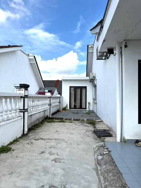 1-storey Terraced House for Sale in Taman Pulai Utama (Skudai) - Darren Siu - Exterior - PropertyGuru.com.my