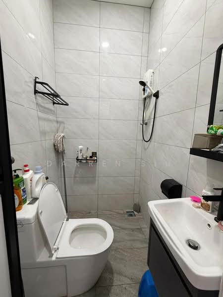 1-storey Terraced House for Sale in Taman Pulai Utama (Skudai) - Darren Siu - Bathroom - PropertyGuru.com.my