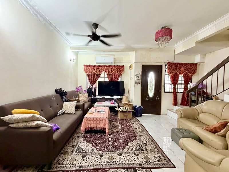 2-storey Terraced House for Sale in Kuala Selangor (Selangor) - Ajwad Azizan - Living Room - PropertyGuru.com.my