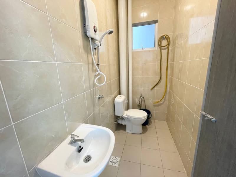 Apartment for Sale at Vesta View - Izzat Zamros - Bathroom - PropertyGuru.com.my