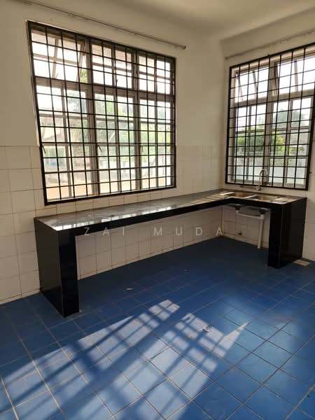 2-storey Terraced House for Rent in Bandar Rinching Seksyen 1 (Semenyih) - Zai Muda - Kitchen - PropertyGuru.com.my