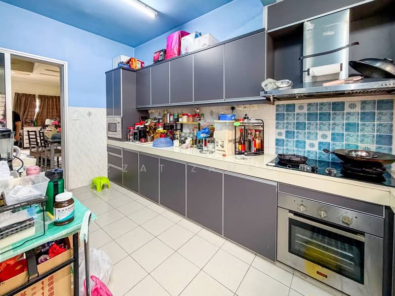 2-storey Terraced House for Sale in TAMAN PUCHONG UTAMA (Puchong) - Izzat Zamros - Kitchen - PropertyGuru.com.my