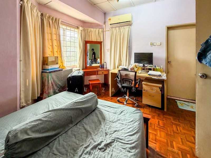 2-storey Terraced House for Sale in TAMAN PUCHONG UTAMA (Puchong) - Izzat Zamros - Bedroom - PropertyGuru.com.my