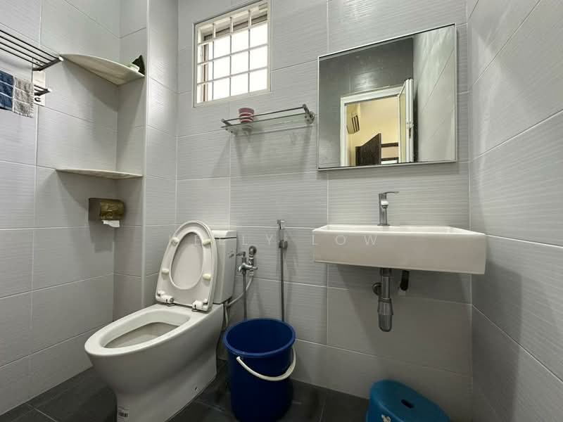 2-storey Terraced House for Rent in TAMAN PUCHONG UTAMA (Puchong) - Kelly Low - Bathroom - PropertyGuru.com.my